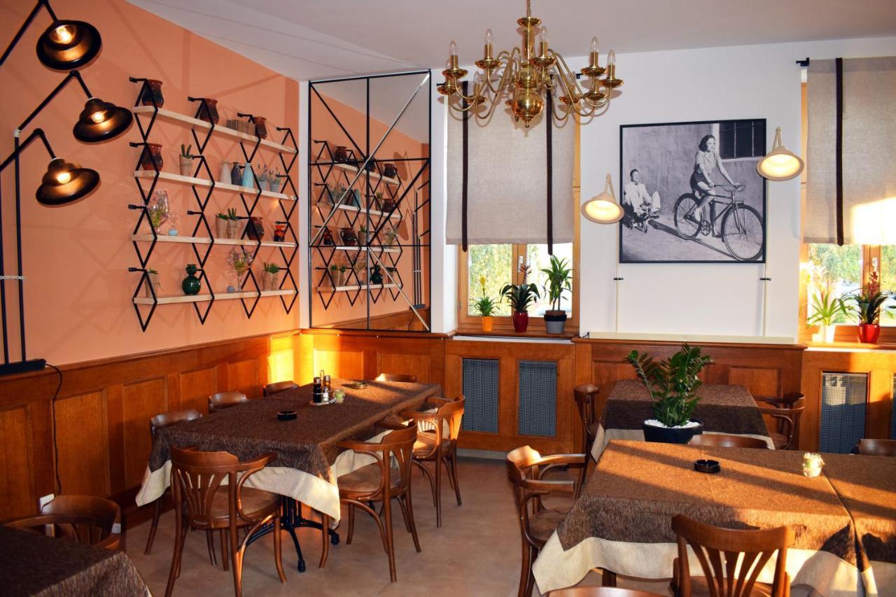 Hunting House Hotel Turija Buitenkant foto