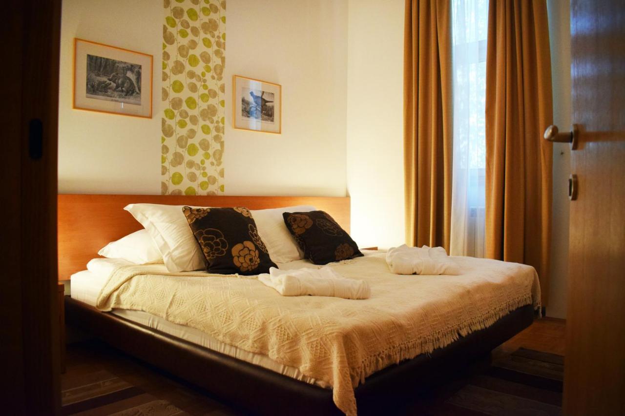 Hunting House Hotel Turija Buitenkant foto