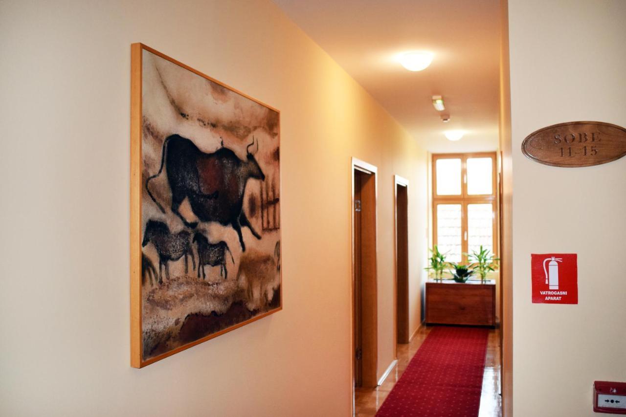 Hunting House Hotel Turija Buitenkant foto