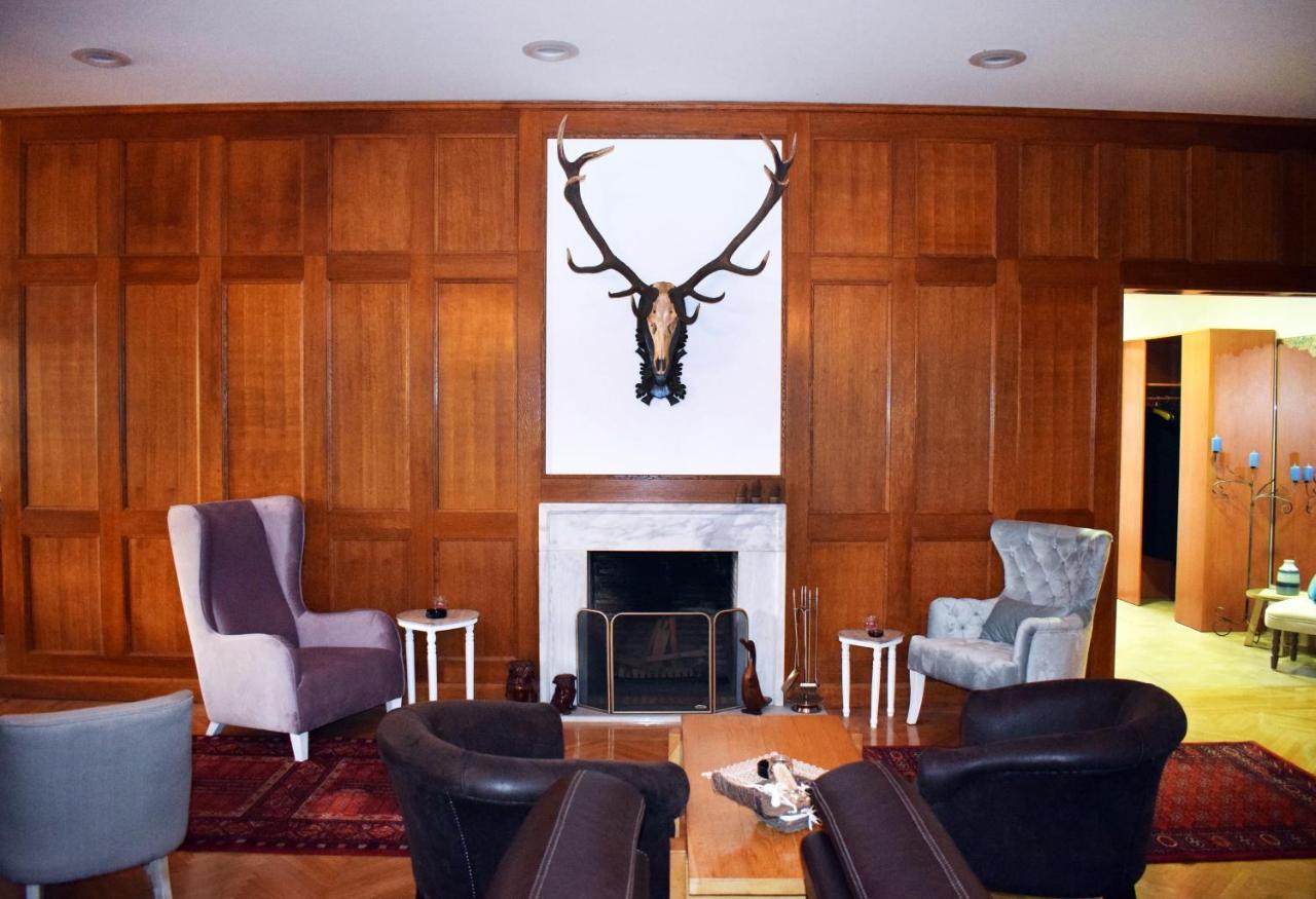 Hunting House Hotel Turija Buitenkant foto